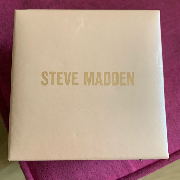 Steve Madden Watch - Picture 3 of 3